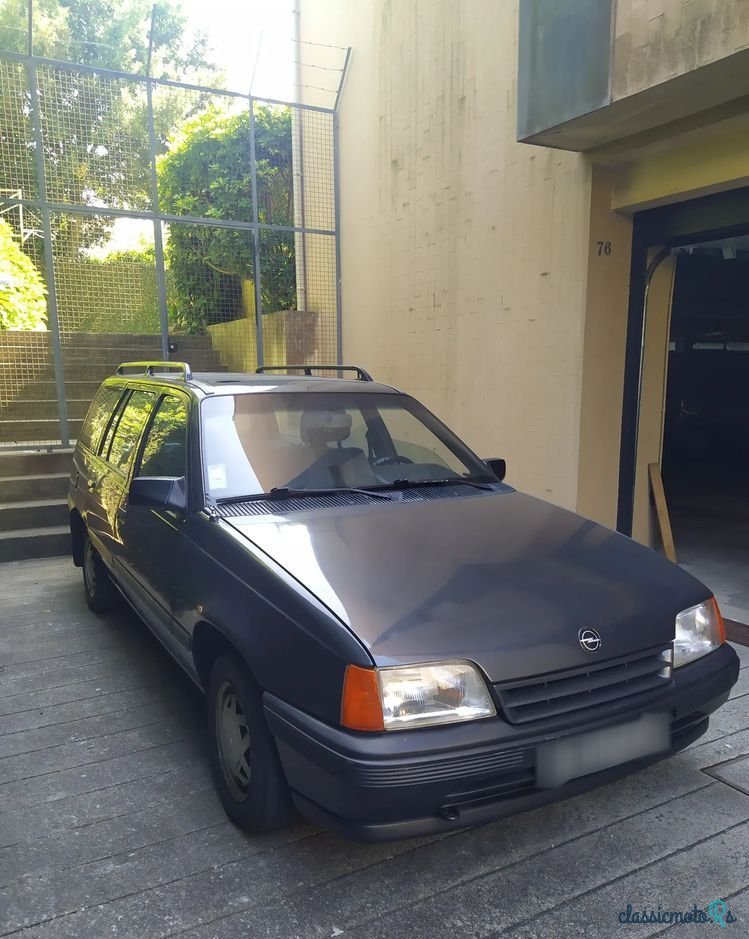 1990' Opel Kadett 1.4 Ls photo #3