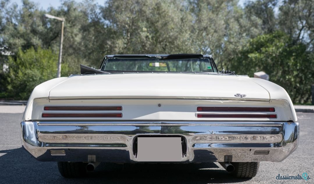 1967' Pontiac Grand Prix photo #5