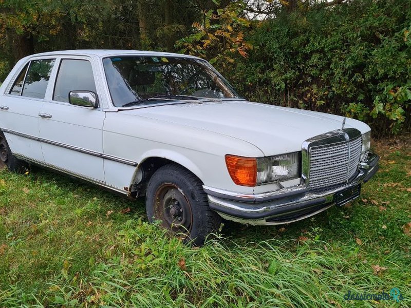 1979' Mercedes-Benz 280 photo #2