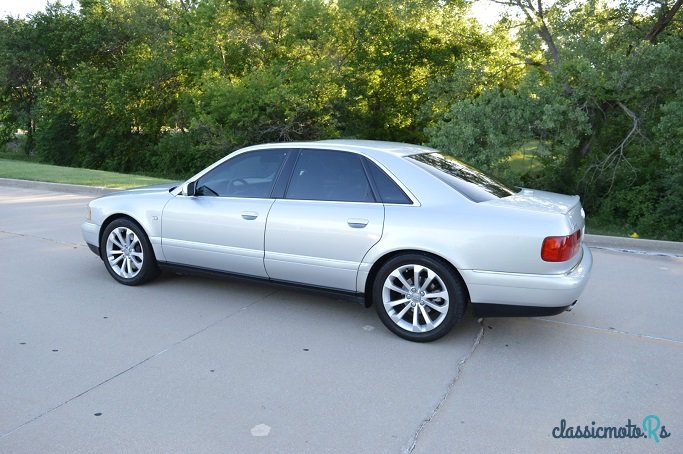 1996' Audi S8 photo #2