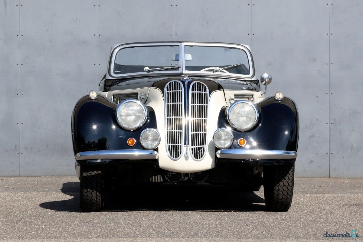 1941' BMW 327 photo #6