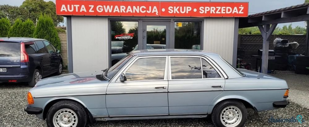 1978' Mercedes-Benz W123 photo #2