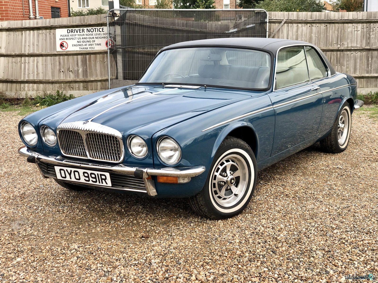 1976' Daimler Xjc / Daimler Coupe for sale. Middlesex