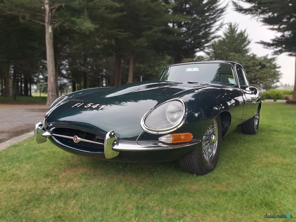 1965' Jaguar E-Type photo #1