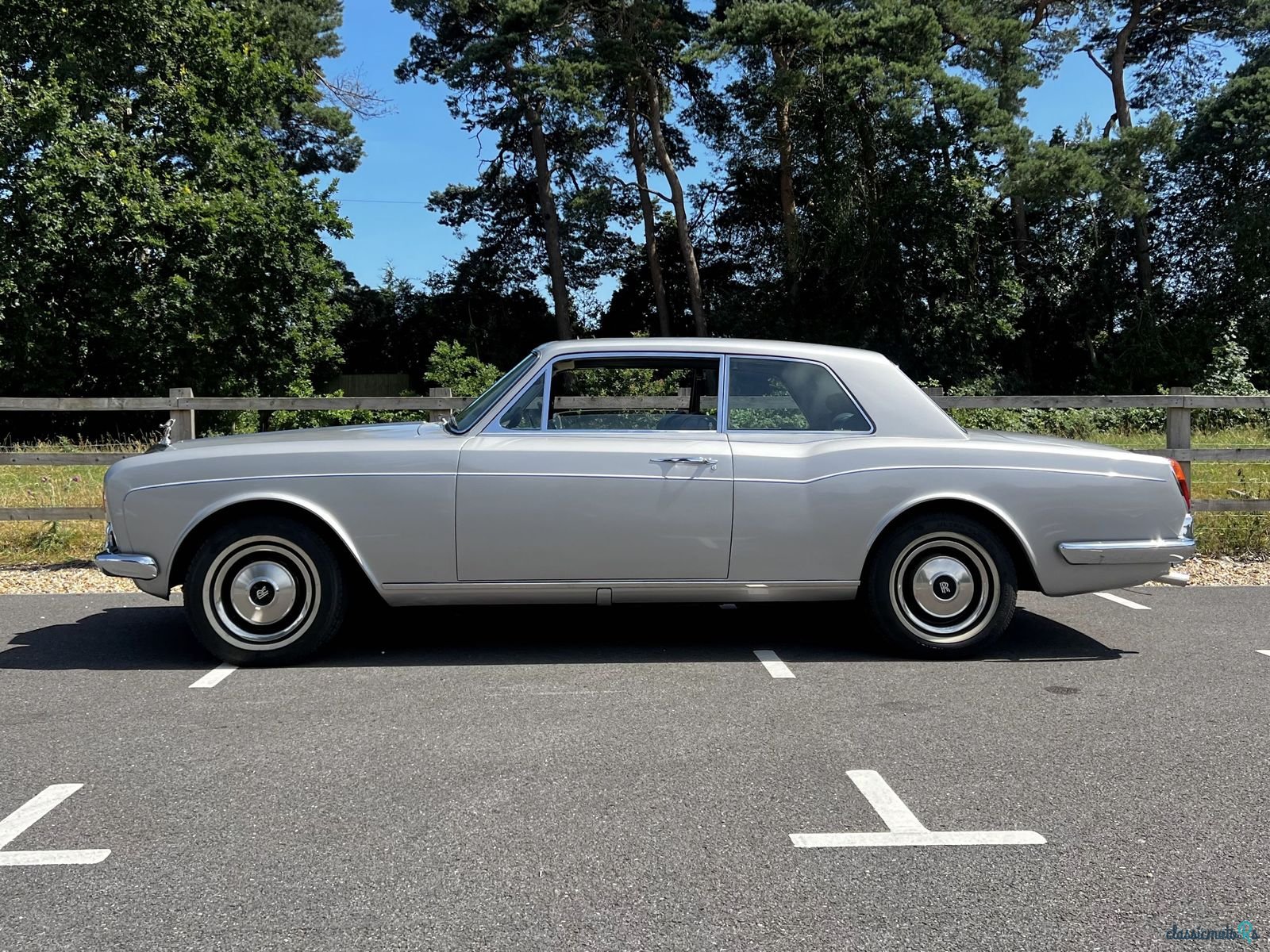 1975' Rolls-Royce Corniche photo #3
