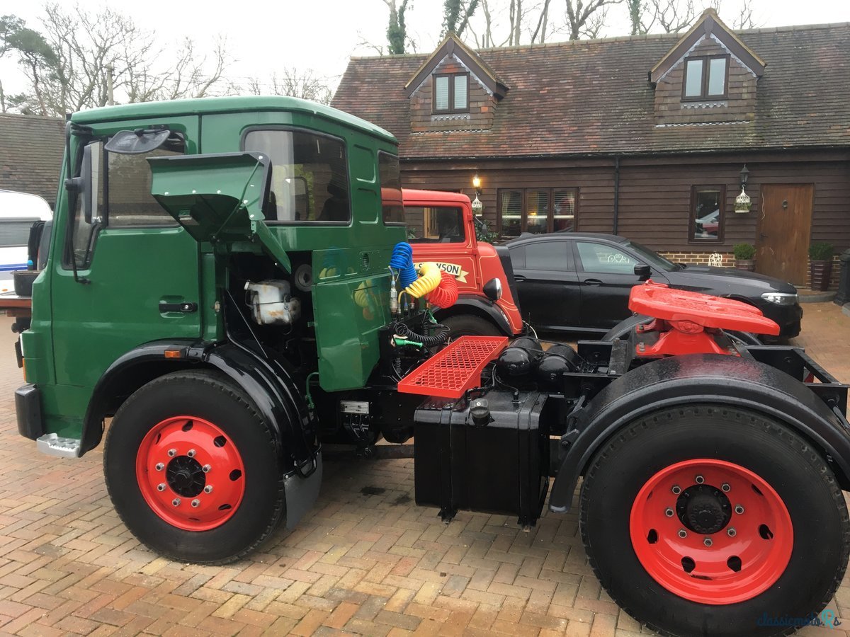 1985' Bedford TL 330 Turbo photo #1