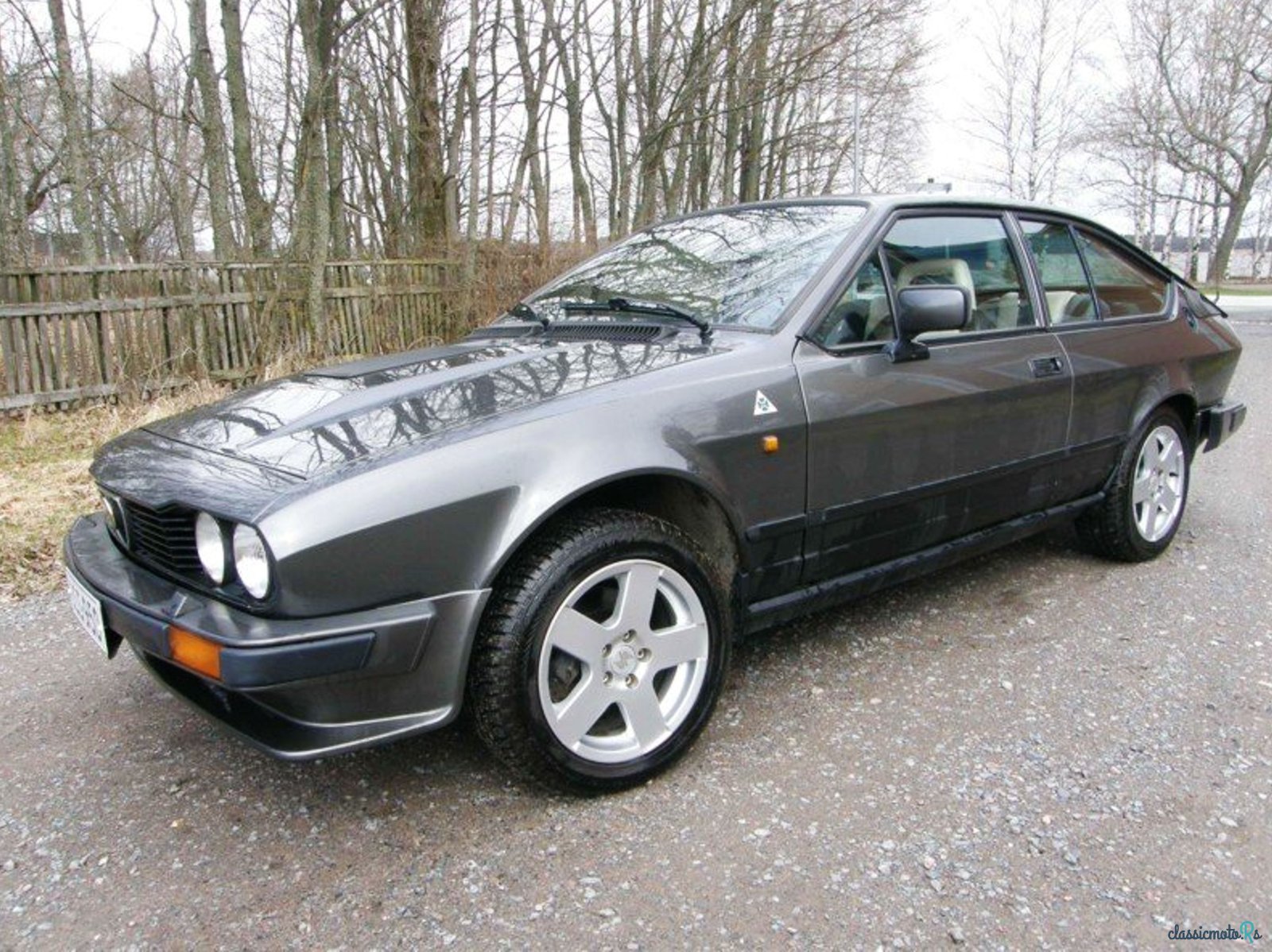 1984' Alfa Romeo Gtv photo #1