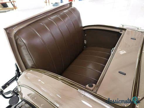 1932' Ford Deluxe Model B photo #6