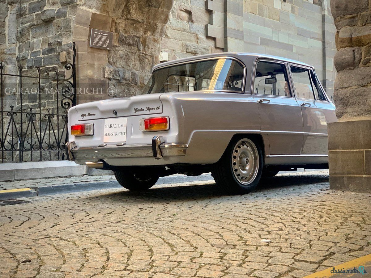 1972' Alfa Romeo Giulia photo #2