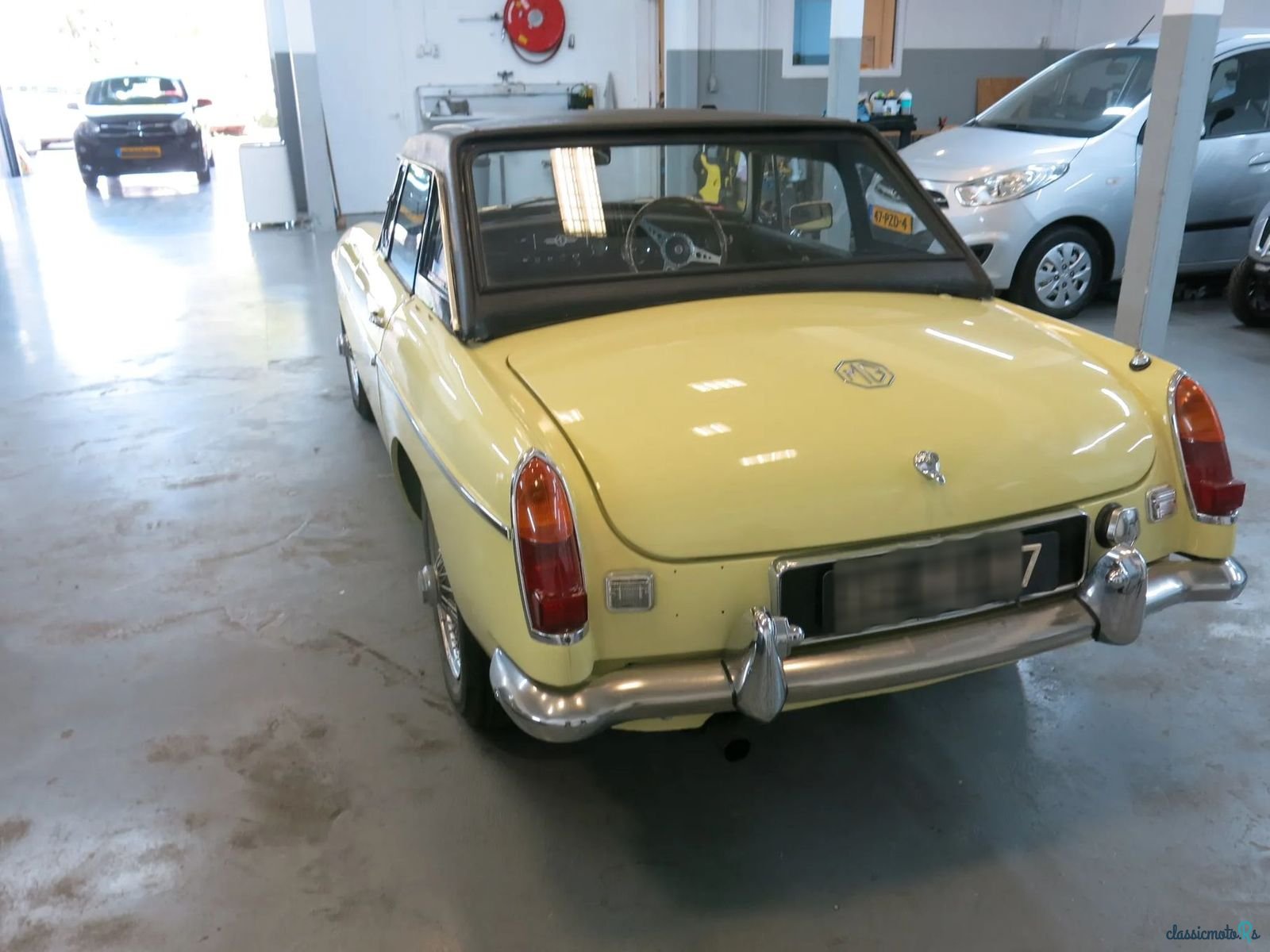 1969' MG MGC photo #3