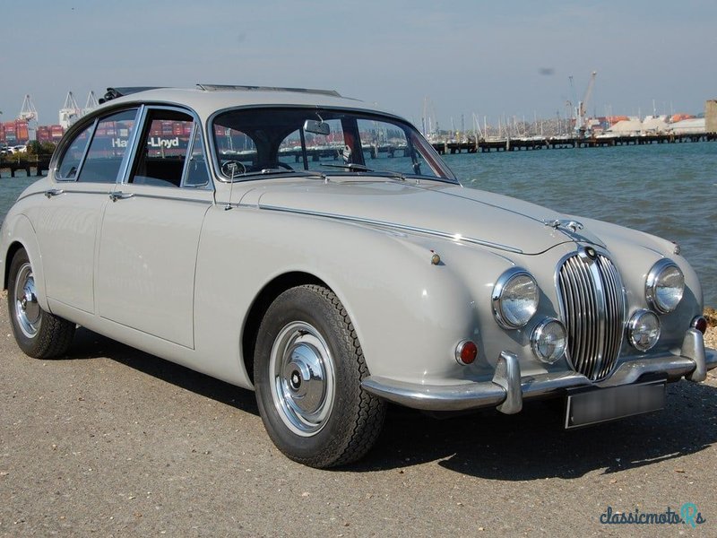 1968' Jaguar Mk II 340 photo #1