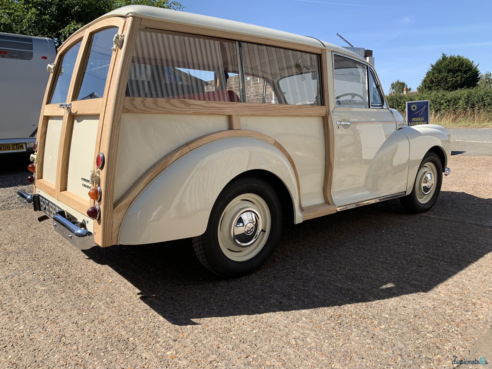 1964' Morris Minor Traveller photo #2