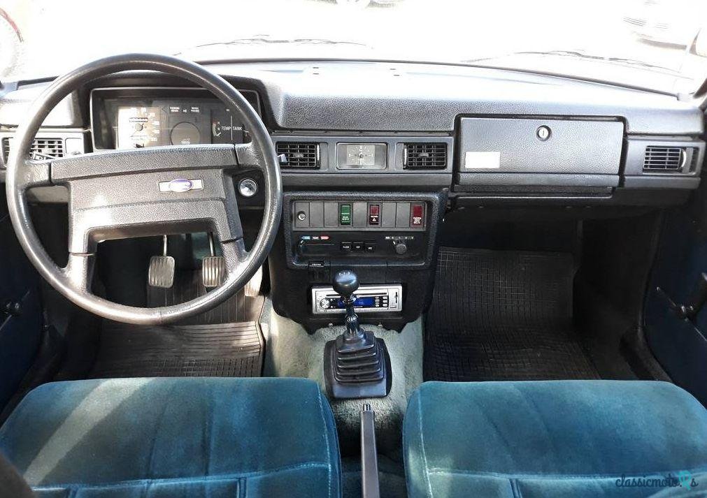 1977' Volvo photo #1