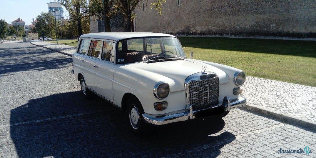 1966' Mercedes-Benz 200 Universal photo #1