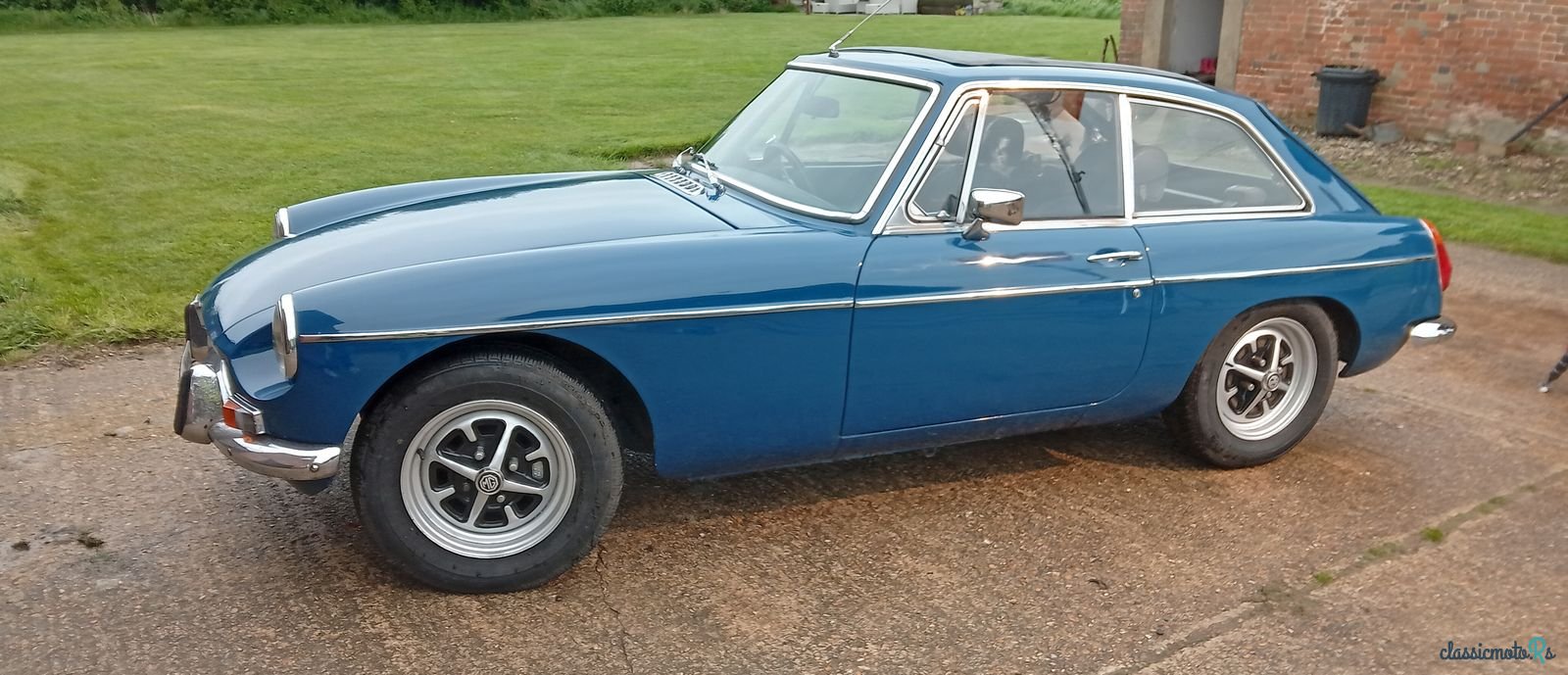 1972' MG B Gt photo #4