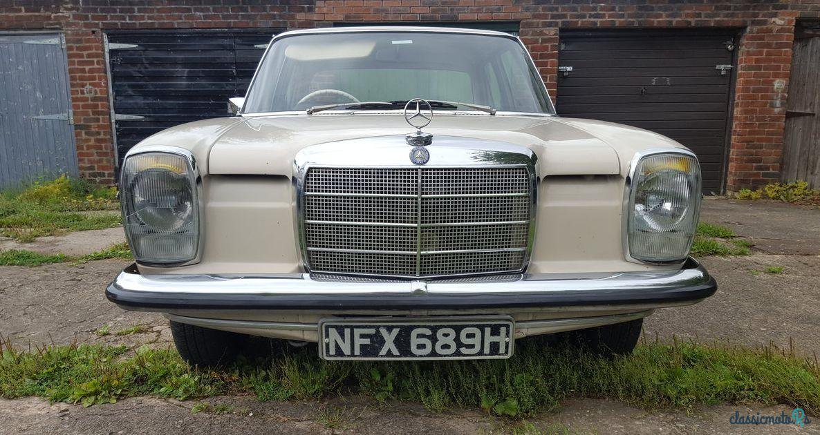 1969' Mercedes-Benz 220 photo #1