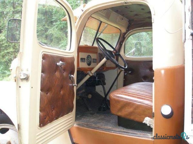 1941' Dodge Truck photo #3