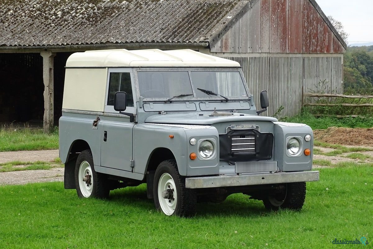 1983' Land Rover Series III photo #2