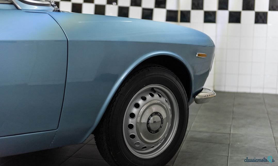 1964' Alfa Romeo Giulia photo #3