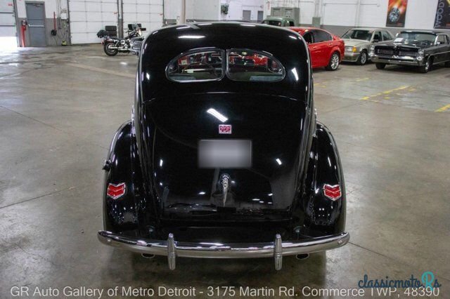 1940' Ford photo #4