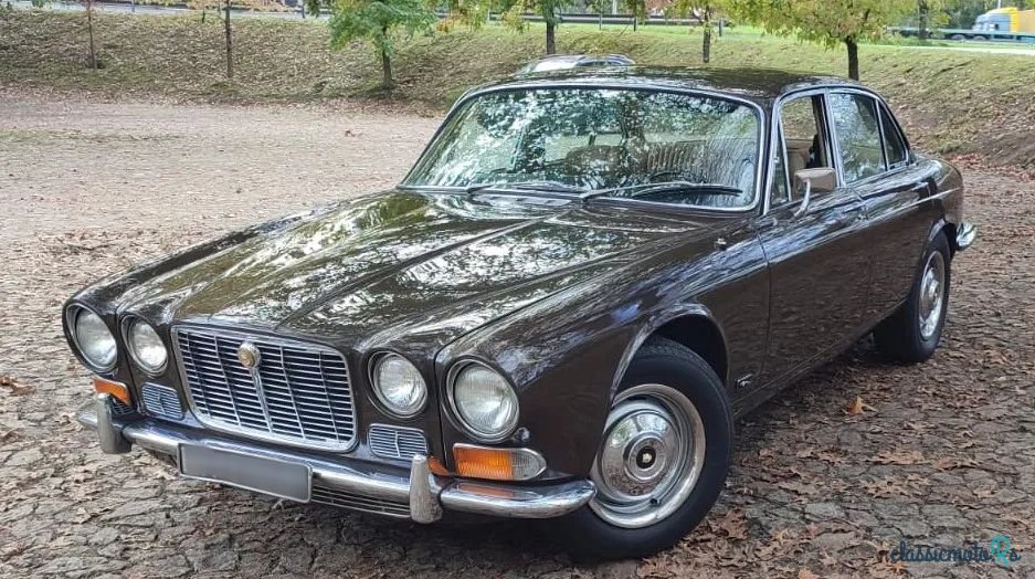 1972' Jaguar XJ photo #4