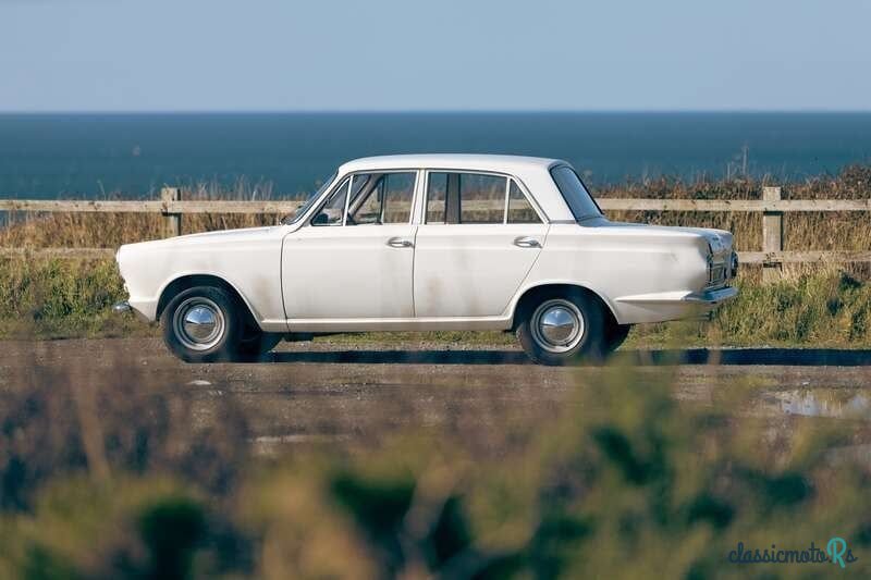 1963' Ford Cortina photo #5