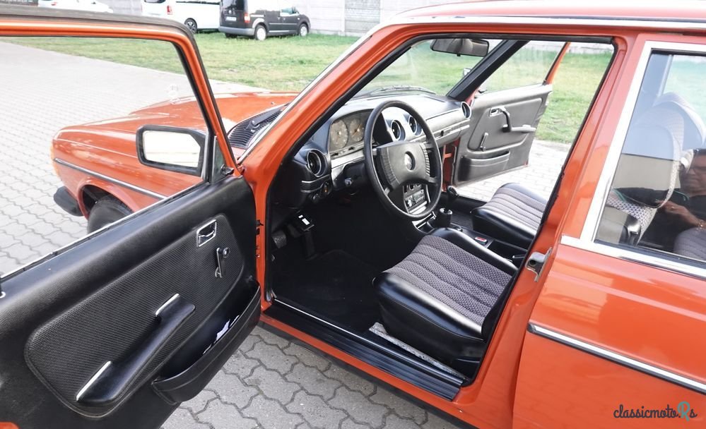 1977' Mercedes-Benz W123 photo #5