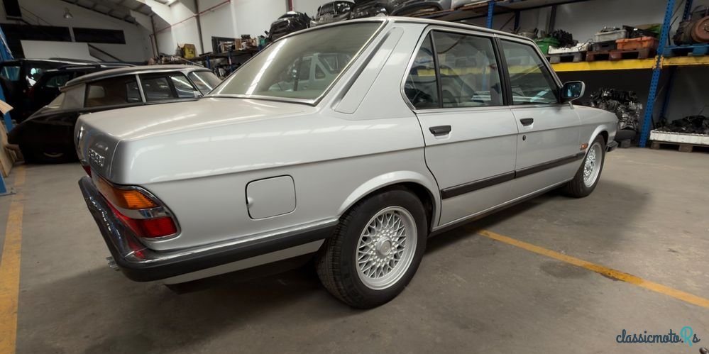1982' BMW Série 5 photo #5