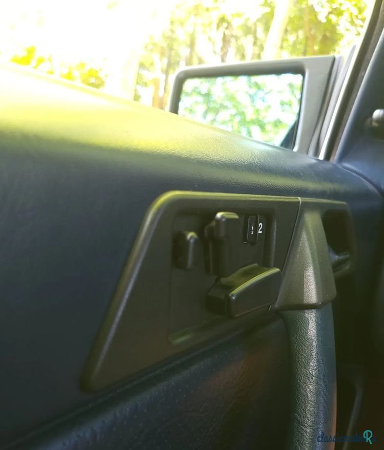 1989' Mercedes-Benz 300 photo #6