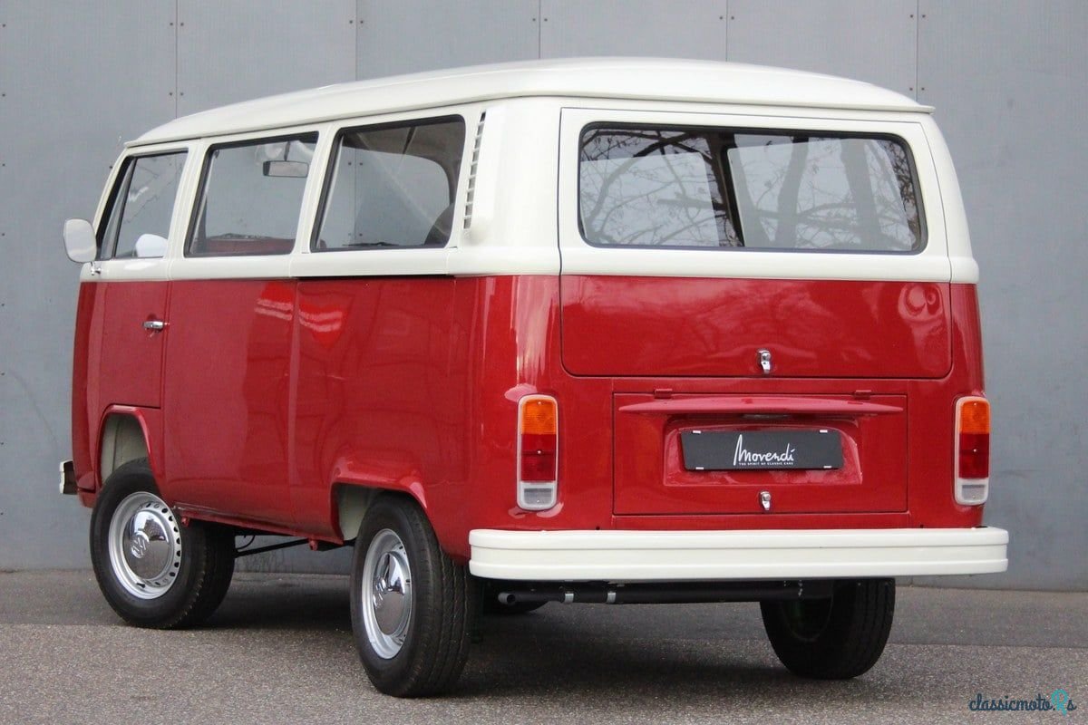 1972' Volkswagen Type 2 photo #2