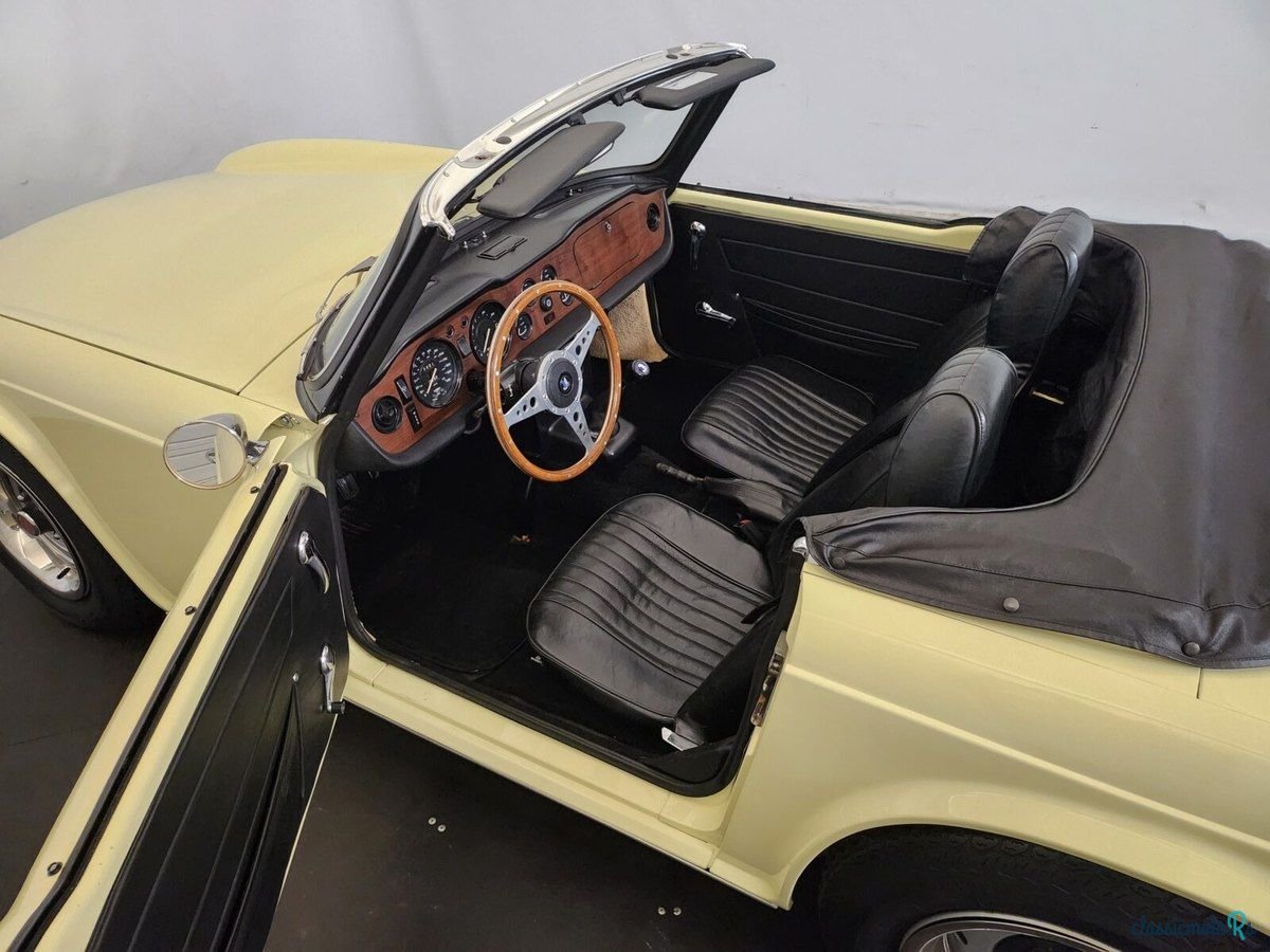 1972' Triumph TR6 photo #5