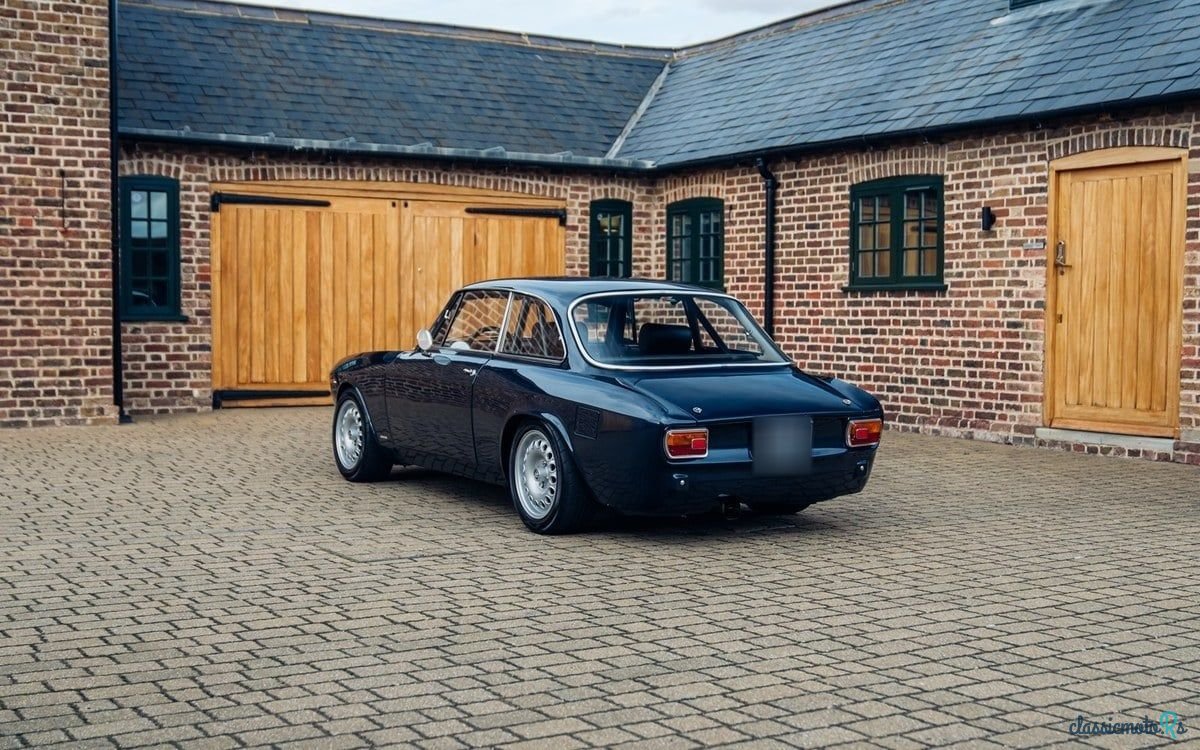 1969' Alfa Romeo Gt Junior photo #5