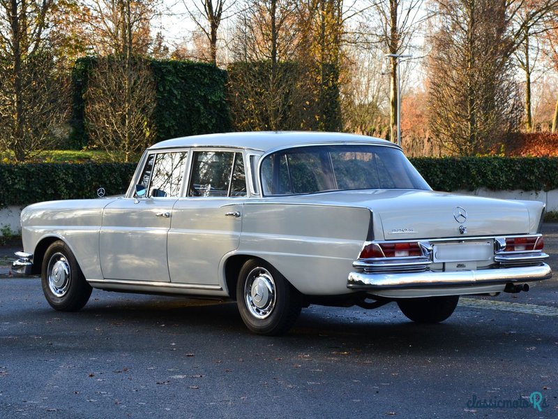 1961' Mercedes-Benz 220 S photo #3