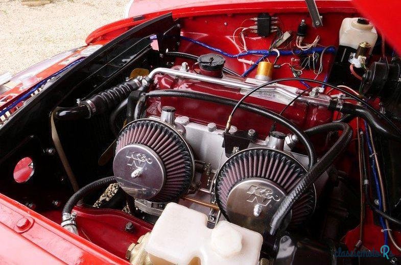 1976' MG Roadster photo #2