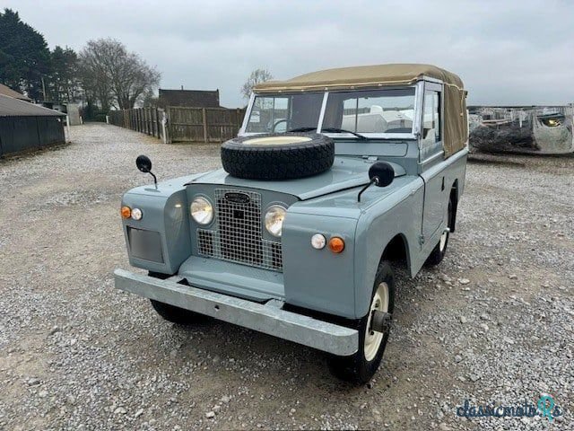 1968' Land Rover Series 2A photo #3