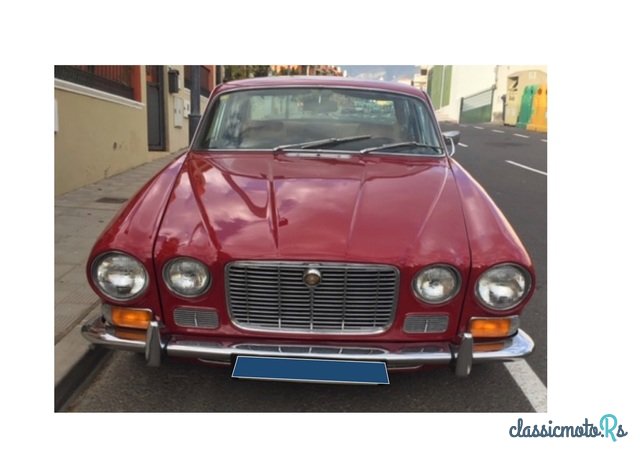 1971' Jaguar XJ6 photo #2