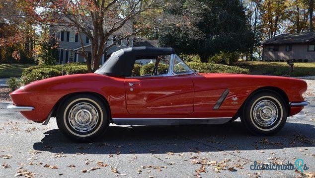 1962' Chevrolet Corvette photo #3