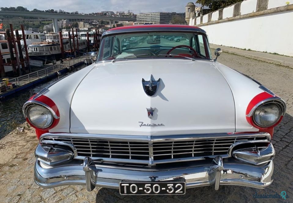 1956' Ford Thunderbird Fairlane Crown Victória photo #4