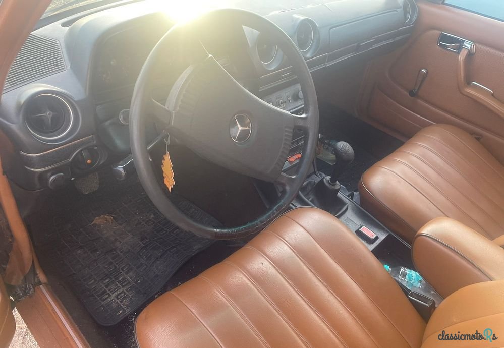 1976' Mercedes-Benz 220 photo #4