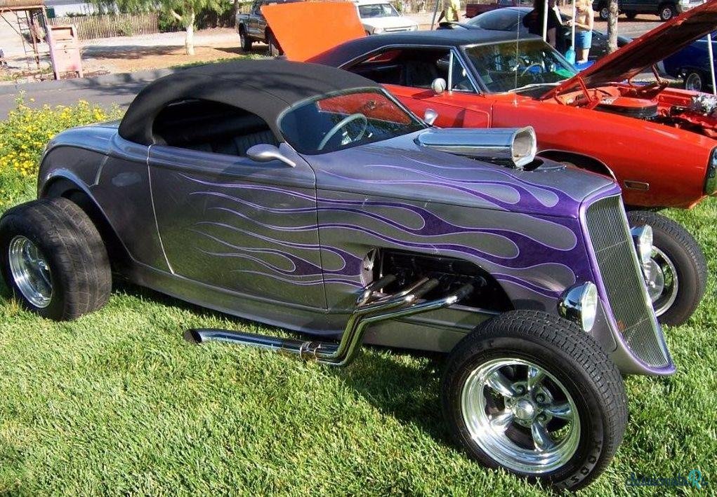 1933' Ford Custom photo #1