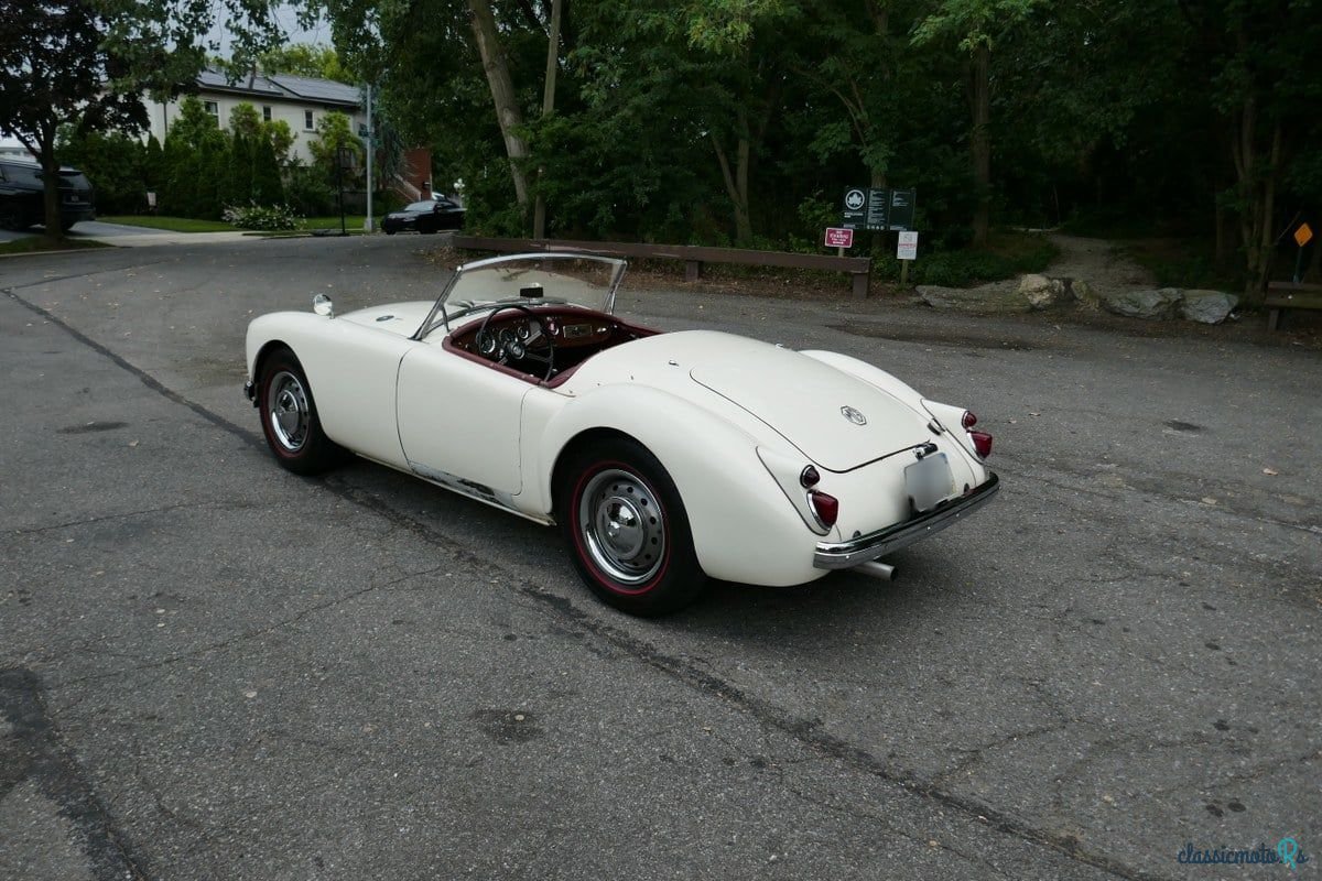 1960' MG MGA photo #5