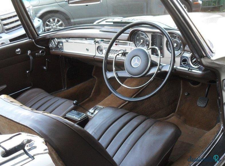 1966' Mercedes-Benz 230 photo #4