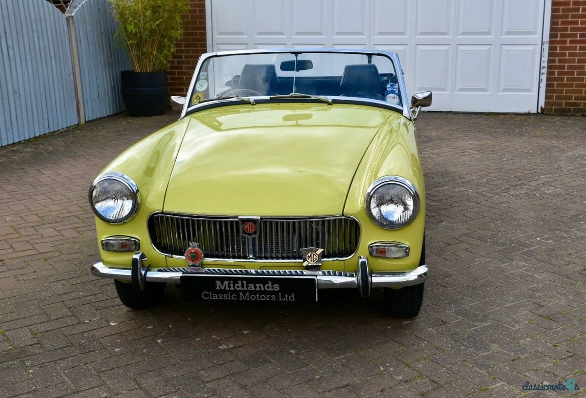 1974' MG Midget photo #4