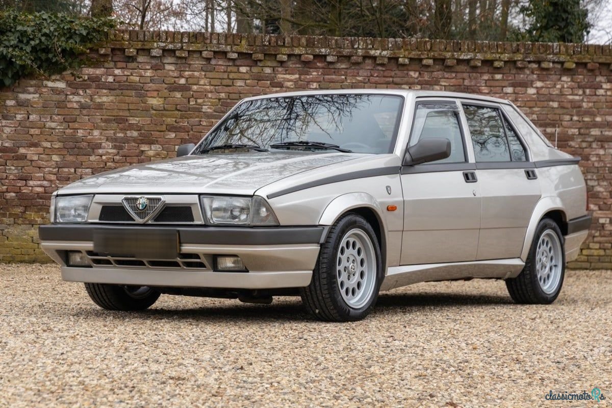1988' Alfa Romeo 75 photo #1