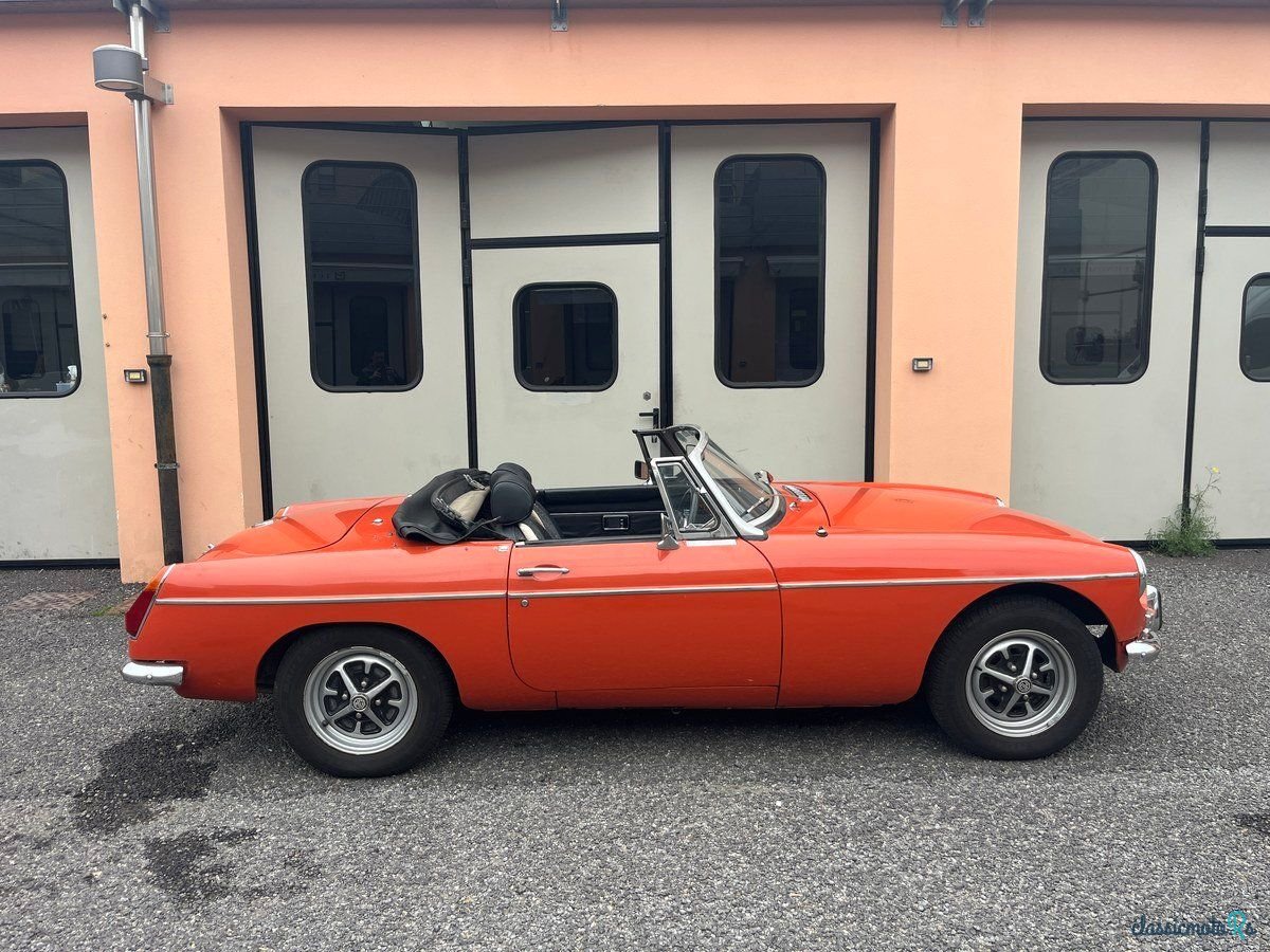 1974' MG MGB photo #1