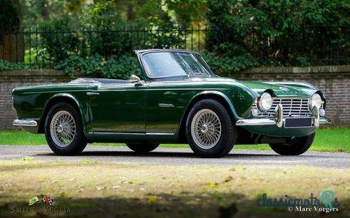 1965' Triumph TR4 photo #3