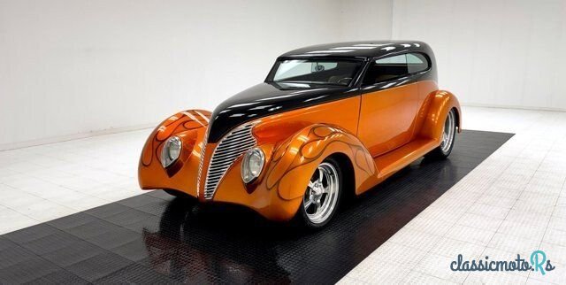 1939' Ford Deluxe photo #1