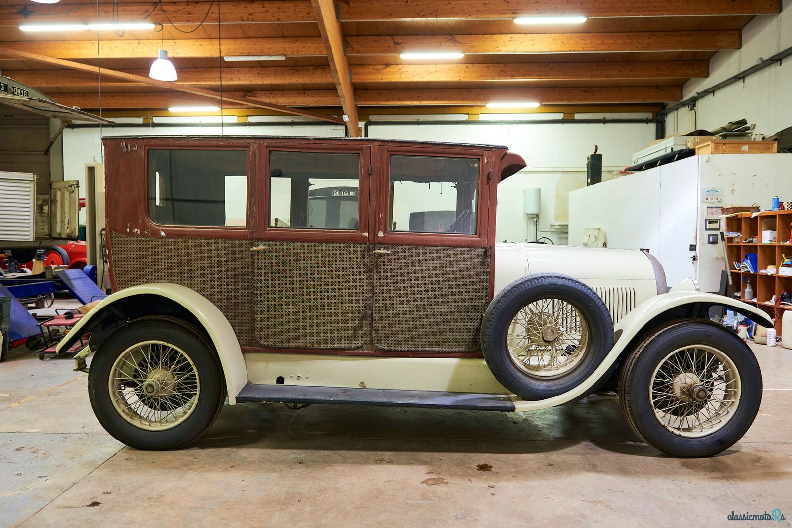 1923' Hotchkiss Am Saloon photo #3