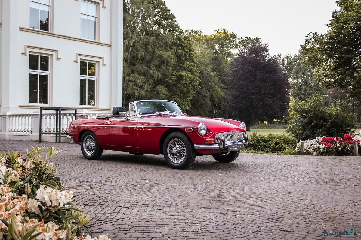 1973' MG MGB photo #1