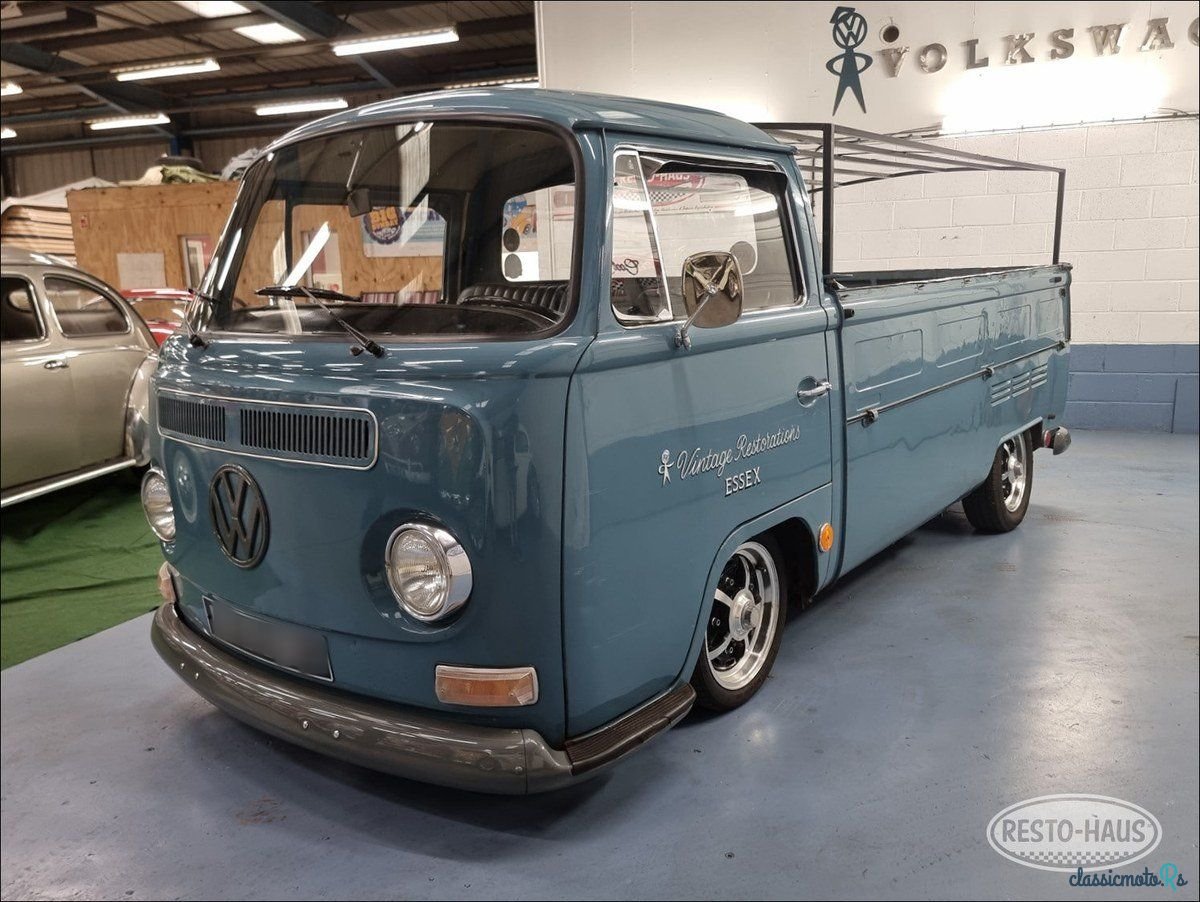 1968' Volkswagen Type 2 photo #3